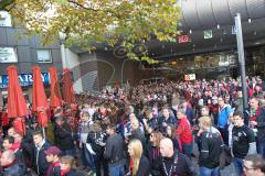 1. BL - Saison 2015/2016 - Schalke 04 - FC Ingolstadt 04 - Fanzug - Fans -  Foto: Jürgen Meyer