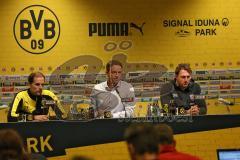 1. Bundesliga - Fußball - Borussia Dortmund - FC Ingolstadt 04 - Pressekonferenz nach dem Spiel, Cheftrainer Ralph Hasenhüttl (FCI) spricht Klartext zu den Vorfällen, links Cheftrainer Thomas Tuchel (BVB Trainer)