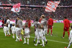 1. Bundesliga - Fußball - FCBayern - FC Ingolstadt 04 - Einmarsch ins Stadion