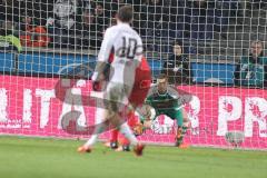 1. BL - Saison 2015/2016 - Hannover 96 - FC Ingolstadt 04 - Pascal Groß (#10 FC Ingolstadt 04) - Christian Schulz (#19 Hannover) - Foto: Jürgen Meyer