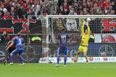 1. Bundesliga - Fußball - Bayer 04 Leverkusen - FC Ingolstadt 04 - rechts Torwart Örjan Haskjard Nyland (26, FCI) rettet den Ball