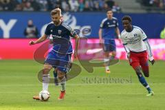 1. Bundesliga - Fußball - Hamburger SV - FC Ingolstadt 04 - Lukas Hinterseer (16, FCI) und Jung, Gideon (28 HSV)