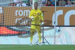 1. Bundesliga - Fußball - FC Augsburg - FC Ingolstadt 04 - Torwart Ramazan Özcan (1, FCI) beschwert sich, Schrei