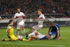 1. Bundesliga - Fußball - VfB Stuttgart - FC Ingolstadt 04 - Torwart Przemyslaw Tyton (22 Stuttgart) pariert den Ball von rechts Lukas Hinterseer (16, FCI) mitte Lukas Rupp (8 Stuttgart) und Alexandru Maxim (44 Stuttgart)