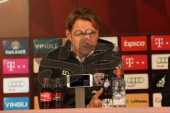 1. Bundesliga - Fußball - FCBayern - FC Ingolstadt 04 - Pressekonferenz, Cheftrainer Ralph Hasenhüttl (FCI) und Cheftrainer Josep Pep Guardiola (Bayern)