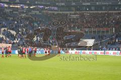 1. BL - Saison 2015/2016 - Schalke 04 - FC Ingolstadt 04 -  Fans - Die Mannschaft bedankt sich bei den Fans nach dem Spiel - Foto: Jürgen Meyer