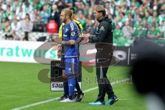 1. BL - Saison 2015/2016 - Werder Bremen - FC Ingolstadt 04 - Moritz Hartmann (#9 FC Ingolstadt 04) wird eingewechselt - Ralph Hasenhüttl (Trainer FC Ingolstadt 04) - Foto: Jürgen Meyer