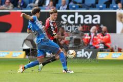 1. Bundesliga - Fußball - TSG 1899 Hoffenheim - FC Ingolstadt 04 - Pascal Groß (10, FCI) zieht ab, Tobias Strobl (TSG 12) stört