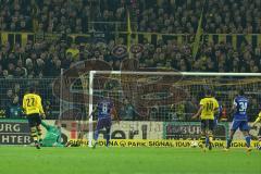 1. Bundesliga - Fußball - Borussia Dortmund - FC Ingolstadt 04 - Pierre-Emerick Aubameyang (BVB 17) mit dem 2:0, Torwart Ramazan Özcan (1, FCI) keine Chance Tor