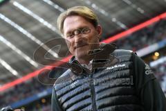 1. Bundesliga - Fußball - FCBayern - FC Ingolstadt 04 - Cheftrainer Ralph Hasenhüttl (FCI) vor dem Spiel