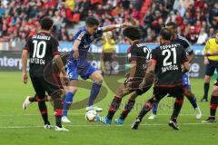 1. Bundesliga - Fußball - Bayer 04 Leverkusen - FC Ingolstadt 04 - Benjamin Hübner (5, FCI) kämpft sich durch 5 Leverkusener