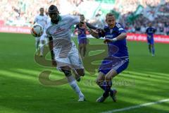 1. BL - Saison 2015/2016 - Werder Bremen - FC Ingolstadt 04 - Moritz Hartmann (#9 FC Ingolstadt 04) - Assani Lukimya (Bremen) - Foto: Jürgen Meyer
