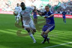 1. BL - Saison 2015/2016 - Werder Bremen - FC Ingolstadt 04 - Moritz Hartmann (#9 FC Ingolstadt 04) - Assani Lukimya (Bremen) - Foto: Jürgen Meyer