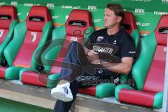 1. Bundesliga - Fußball - FC Augsburg - FC Ingolstadt 04 - Cheftrainer Ralph Hasenhüttl (FCI) vor dem Spiel