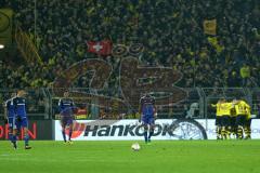 1. Bundesliga - Fußball - Borussia Dortmund - FC Ingolstadt 04 - Tor zum 1:0,  Jubel BVB Pierre-Emerick Aubameyang (BVB 17), FCI hängende Köpfe Roger de Oliveira Bernardo (8, FCI)
