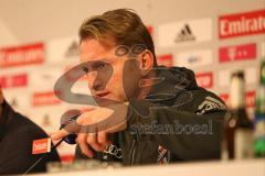 1. Bundesliga - Fußball - Hamburger SV - FC Ingolstadt 04 - Pressekonferenz nach dem Spiel, Cheftrainer Ralph Hasenhüttl (FCI)