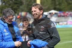 1. Bundesliga - Fußball - SV Darmstadt 98 - FC Ingolstadt 04 - großes Medieninteresse um Cheftrainer Ralph Hasenhüttl (FCI) und Co-Trainer Michael Henke (FCI)