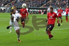 1. Bundesliga - Fußball - Eintracht Frankfurt - FC Ingolstadt 04 - rettet den Ball Marvin Matip (34, FCI) vor Carlos Zambrano (5 Frankfurt)