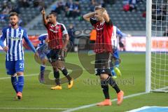 1. Bundesliga - Fußball - Hertha BSC  Berlin - FC Ingolstadt 04 - Torchance verpasst rechts ärgert sich Lukas Hinterseer (16, FCI)