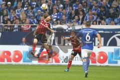 1. BL - Saison 2015/2016 - Schalke 04 - FC Ingolstadt 04 -  Moritz Hartmann (#9 FC Ingolstadt 04) - Benedikt Höwedes (4, Schalke) - Foto: Jürgen Meyer