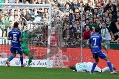 1. BL - Saison 2015/2016 - Werder Bremen -Alfredo Morales (#6 FC Ingolstadt 04) - Mathew Leckie (#7 FC Ingolstadt 04) - Markus Suttner (#29 FC Ingolstadt 04) - Theodor Gebre Selassie (Bremen) -  FC Ingolstadt 04 - Ramazan Özcan (#1 FC Ingolstadt 04) - Fot