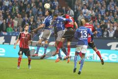 1. BL - Saison 2015/2016 - Schalke 04 - FC Ingolstadt 04 -  Franco Di Santo (9, Schalke) - Benjamin Hübner (#5 FC Ingolstadt 04) - Romain Brègerie (#18 FC Ingolstadt 04) - Foto: Jürgen Meyer