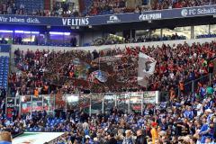 1. Bundesliga - Fußball - FC Schalke 04 - FC Ingolstadt 04 - Ingolstädter Fanblock in der Veltins-Arena. Foto: Adalbert Michalik