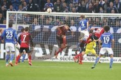 1. BL - Saison 2015/2016 - Schalke 04 - FC Ingolstadt 04 -  Benjamin Hübner (#5 FC Ingolstadt 04) - Franco Di Santo (9, Schalke) - Foto: Jürgen Meyer