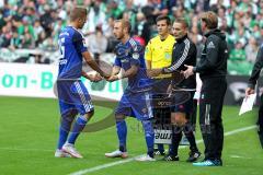 1. BL - Saison 2015/2016 - Werder Bremen - FC Ingolstadt 04 - Moritz Hartmann (#9 FC Ingolstadt 04) wird eingewechselt - Lukas Hinterseer (#16 FC Ingolstadt 04) verlässt das Spiel - Ralph Hasenhüttl (Trainer FC Ingolstadt 04) - Foto: Jürgen Meyer