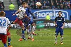 1. Bundesliga - Fußball - Hamburger SV - FC Ingolstadt 04 - Holtby, Lewis (8 HSV) und Mathew Leckie (7, FCI) Kampf