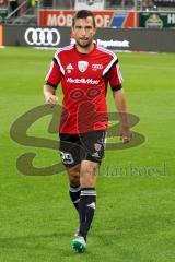 1. BL - Saison 2015/2016 - FC Ingolstadt 04 - Hamburger SV - Markus Suttner (#29 FC Ingolstadt 04) beim warm machen - Foto: Jürgen Meyer