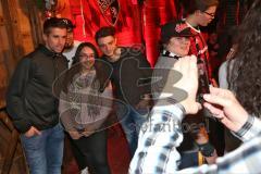 1. Bundesliga - Fußball - FC Ingolstadt 04 - großes Fantreffen in der Stiftlalm am Audi Sportpark - Foto Fan mit Stefan Lex (14, FCI) hinten Darío Lezcano (37, FCI) und rechts Maurice Multhaup (31, FCI)