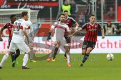 1. Bundesliga - Fußball - FC Ingolstadt 04 - VfB Stuttgart - Robert Bauer (23, FCI) und mitte Lukas Rupp (8 Stuttgart)