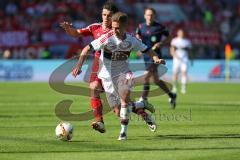 1. Bundesliga - Fußball - FC Ingolstadt 04 - FC Bayern München - Joshua Kimmich (32 Bayern) hinten Alfredo Morales (6, FCI)