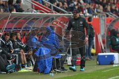 1. Bundesliga - Fußball - FC Ingolstadt 04 - Hannover 96 - Cheftrainer Ralph Hasenhüttl (FCI) und Co-Trainer Michael Henke (FCI) an der Linie