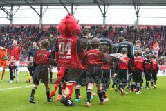 1. Bundesliga - Fußball - FC Ingolstadt 04 - VfB Stuttgart - Einlaufkinder Schanzi