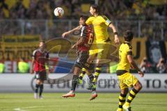 1. Bundesliga - Fußball - FC Ingolstadt 04 - Borussia Dortmund - Alfredo Morales (6, FCI) und Neven Subotic (BVB 4)