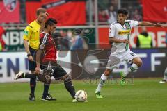 1. BL - Saison 2015/2016 - FC Ingolstadt 04 - Borussia Mönchengladbach - Lezano Farina,Dario (#37 FC Ingolstadt 04) - Dahoud Mahmoud #8 weiss Gladbach - Foto: Meyer Jürgen