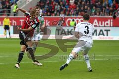 1. Bundesliga - Fußball - FC Ingolstadt 04 - Borussia Mönchengladbach - Lukas Hinterseer (16, FCI) zieht ab und trifft Andreas Christensen (Gladbach 3)