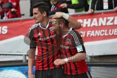 1. Bundesliga - Fußball - FC Ingolstadt 04 - Borussia Mönchengladbach - Tor Jubel 1:0 für Ingolstadt Torschütze Moritz Hartmann (9, FCI) mit Benjamin Hübner (5, FCI)