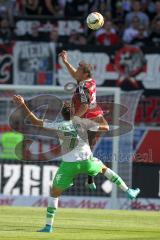 1. Bundesliga - Fußball - FC Ingolstadt 04 - VfL Wolfsburg -  Daniel Caligiuri (Wolfsburg 7) und Markus Suttner (29, FCI)