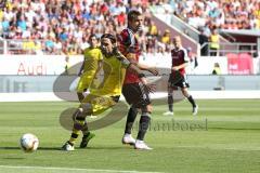 1. Bundesliga - Fußball - FC Ingolstadt 04 - Borussia Dortmund - Neven Subotic (BVB 4) und Lukas Hinterseer (16, FCI)