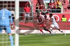 1. Bundesliga - Fußball - FC Ingolstadt 04 - FC Bayern München - Danny da Costa (21, FCI) David Alaba (27 Bayern)