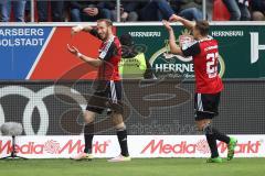 1. BL - Saison 2015/2016 - FC Ingolstadt 04 - Borussia Mönchengladbach - Moritz Hartmann (#9 FC Ingolstadt 04) mit dem 1:0 Führungstreffer und Siegtreffer - Tor - Jubel - Robert Bauer (#23 FC Ingolstadt 04) -  Foto: Meyer Jürgen