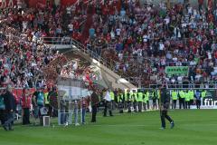 1. Bundesliga - Fußball - FC Ingolstadt 04 - FC Bayern München - 1:2 Niederlage, Bayern ist Deutscher Meister, Cheftrainer Ralph Hasenhüttl (FCI) geht vom Platz