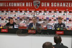1. Bundesliga - Fußball - FC Ingolstadt 04 - Hannover 96 - Pressekonferenz nach dem Spiel, Trainer Daniel Stendel (Hannover), Pressesprecher Oliver Samwald und Cheftrainer Ralph Hasenhüttl (FCI)