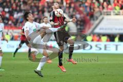 1. Bundesliga - Fußball - FC Ingolstadt 04 - FC Augsburg - Jeong-Ho Hong (FCA 20) Moritz Hartmann (9, FCI)