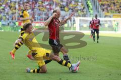 1. Bundesliga - Fußball - FC Ingolstadt 04 - Borussia Dortmund - Zweikampf Marcel Schmelzer (BVB 29) gegen Tobias Levels (28, FCI)