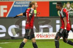 1. BL - Saison 2015/2016 - FC Ingolstadt 04 - Darmstadt 98 - Moritz Hartmann (#9 FC Ingolstadt 04) mit dem 3:1 Führungstreffer - Roger de Oliveira Bernardo (#8 FC Ingolstadt 04) - Foto: Jürgen Meyer