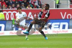 1. Bundesliga - Fußball - FC Ingolstadt 04 - Hannover 96 - Hiroshi Kiyotake (Hannover 10) Roger de Oliveira Bernardo (8, FCI)